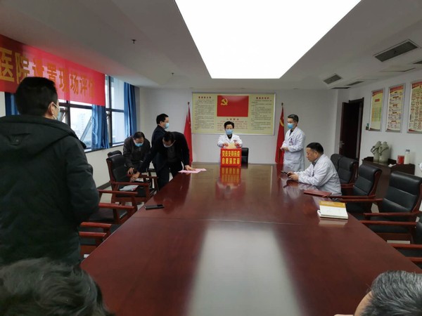 黄云霞.jpg