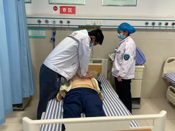 心肺复苏培训.jpg