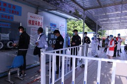 3.核酸采样秩序良好.JPG